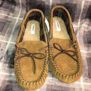 Goodfellow suede moccasin slippers Size 11 NWT